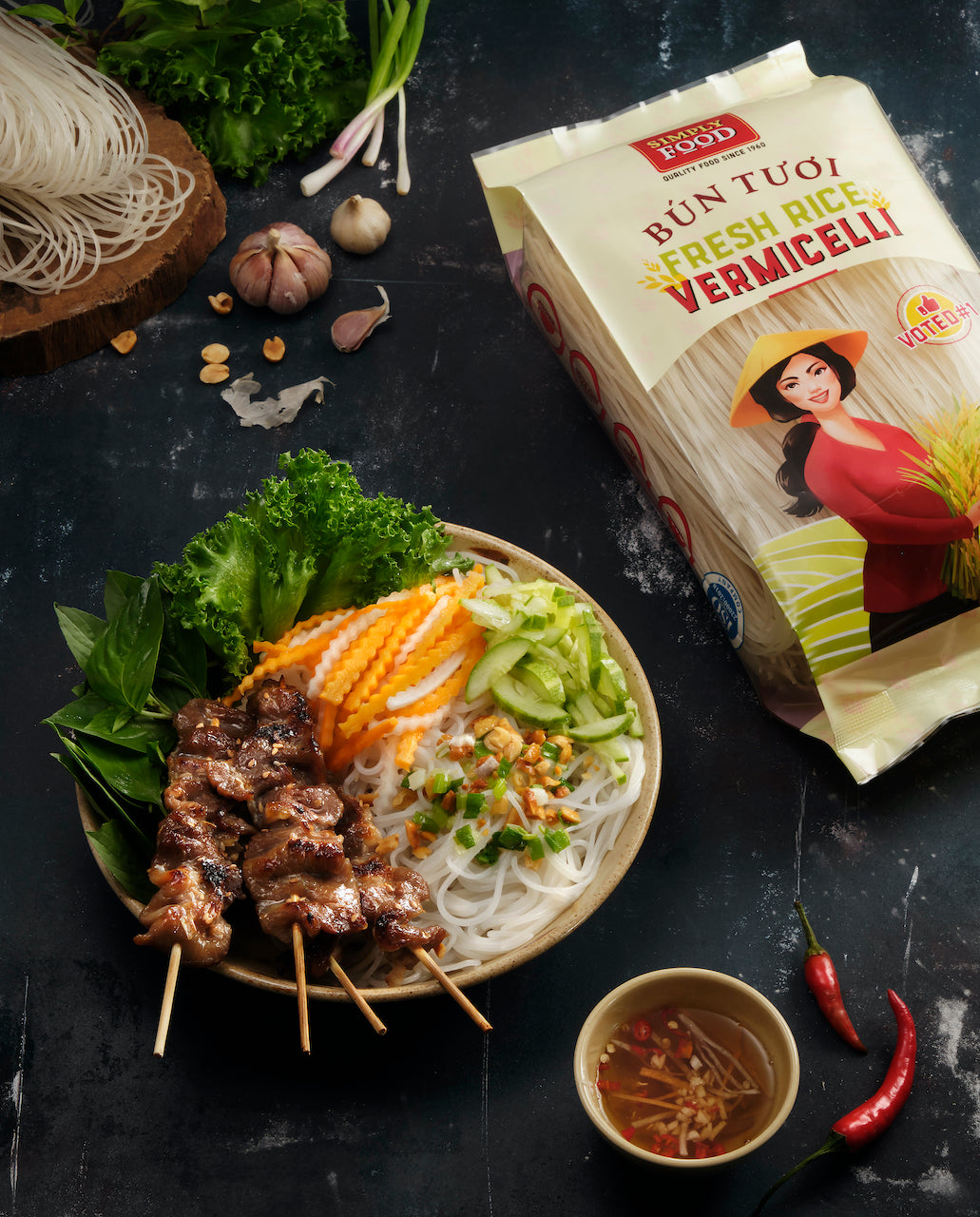 Grilled Meat and Dry Rice Vermicelli Noodle Bowl
