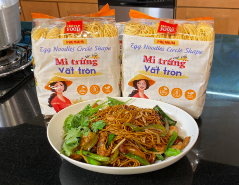 Delicious Chinese Stir Fry Noodles with Chef Allen Zhao